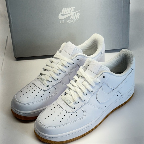 Nike Air Force 1 White Sneakers White/Gum Light Brown/White mens size 11
